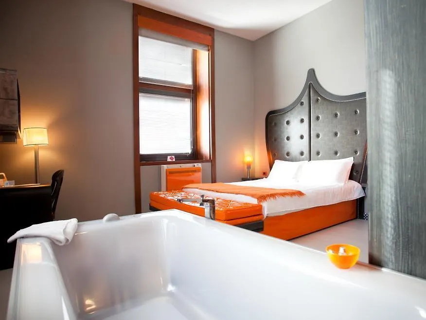 Orange Hotel Rom 4*,