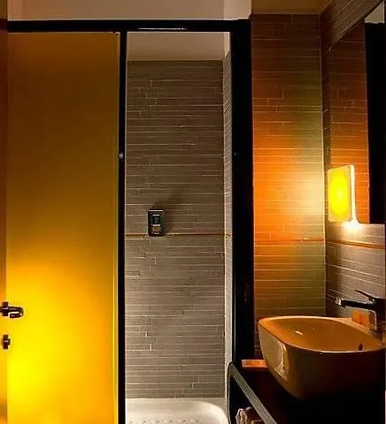Orange Hotel Rome 4*,