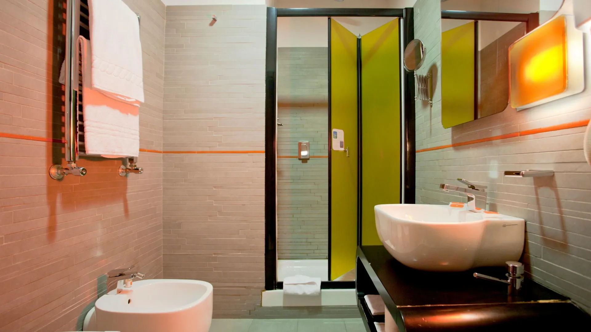 Orange Hotel Rome 4*,  Italy